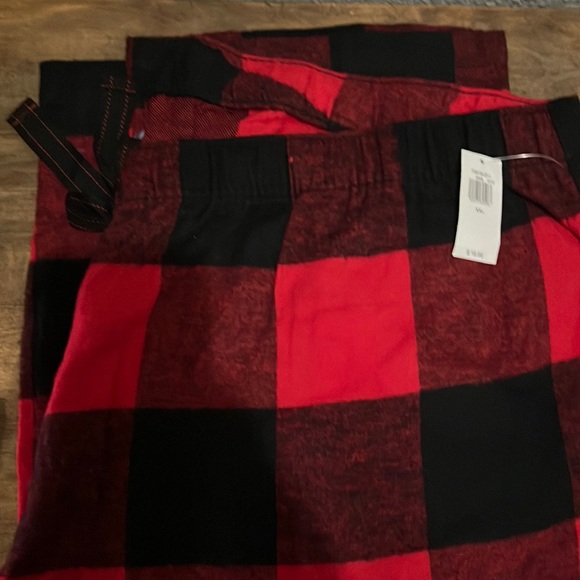 Old Navy Other - Old Navy XXL red black plaid PJ pants NWT